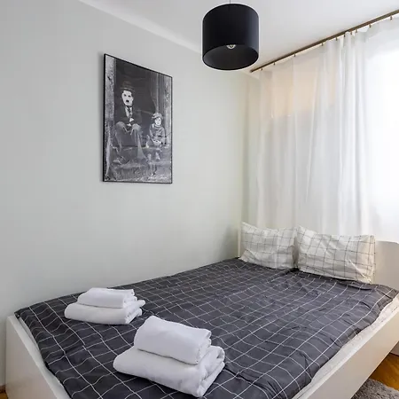 Apartman Urban - Great Location - Center - Zelazna Varsó