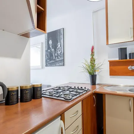 Apartament Close - żelazna Warszawa