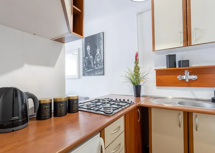 Apartament Close - żelazna Warszawa